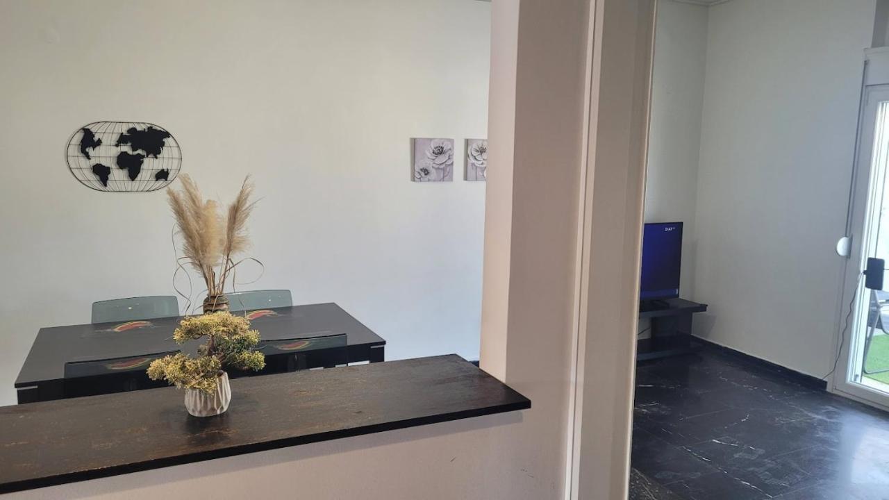 Seaty Apartment Corinth Bagian luar foto